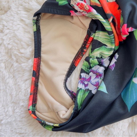 Sugar Doll floral retro pinup halter one piece swimsuit - Picture 13 of 13